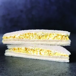 Queso y huevos